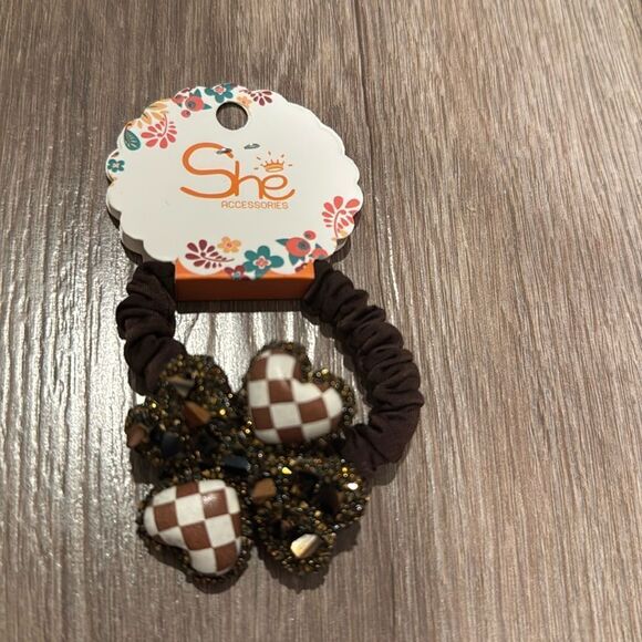 Hair accessory - Picture 1 of 4